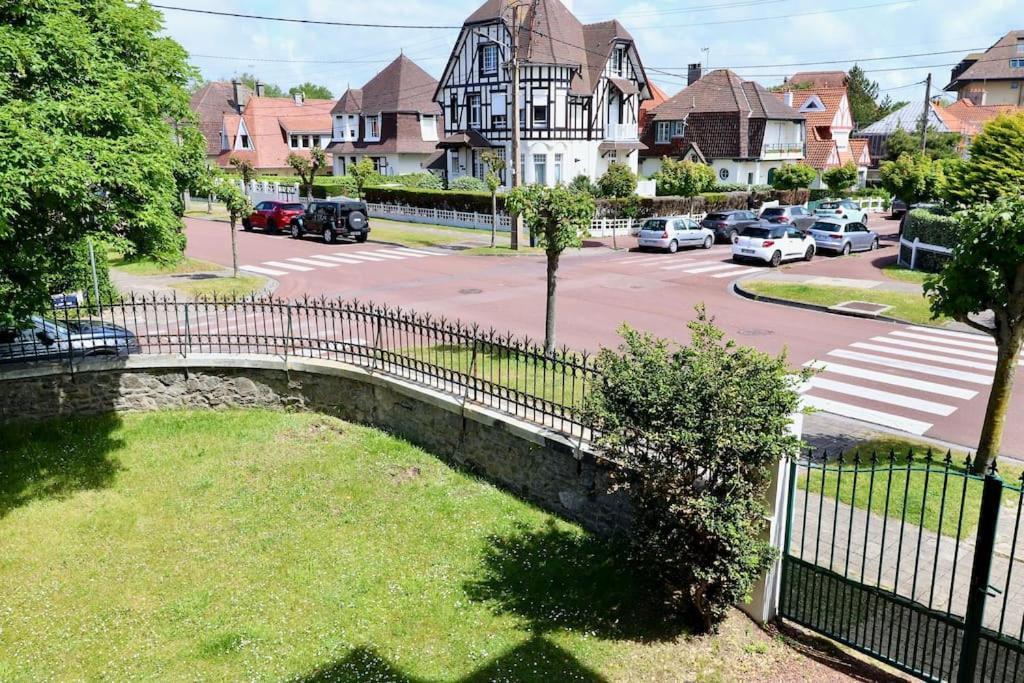 Le Bercail : Apt Avec Balcon Et Parking, Vue Phare! Le Touquet Kültér fotó